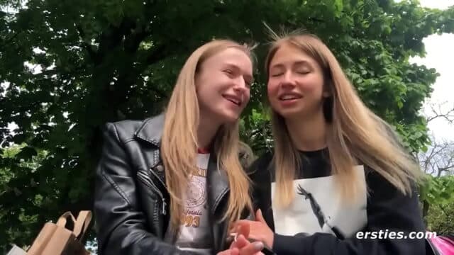 Dos jovencitas se divierten y disfrutan del sexo lésbico